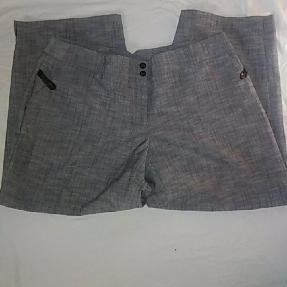 Slacks/ Capris - Picture 2 of 3